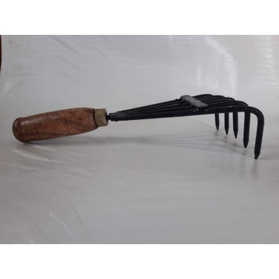 Dream Bird Hand Cultivator Dream Bird Hand Cultivator